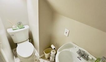 34 W 41ST St 2, Bayonne, NJ 07002