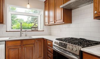 500 36th St NW, Austin, MN 55912