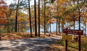 321 Cavalier Ln SE, Acworth, GA 30102