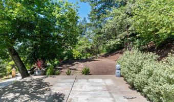 460 Bella Vista Dr, Angwin, CA 94508