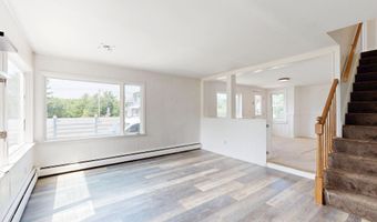 15 W Waterman Rd, Auburn, ME 04210