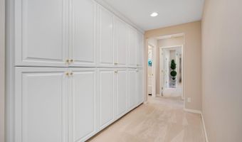 301 22nd St NW, Austin, MN 55912