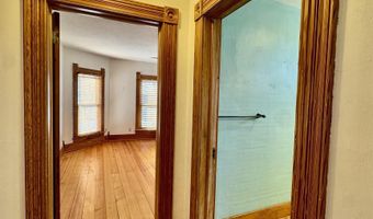 911 Pine St, Atlantic, IA 50022