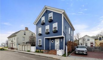 35 Marsh St 2, Newport, RI 02840