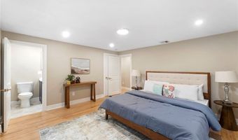 75 Walnut Rd, North Kingstown, RI 02852