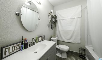 1041 CARMICHAEL Ln, Anniston, AL 36207