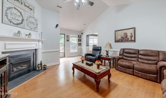 3840 Countryaire Dr, Ayden, NC 28513