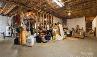244 Mcmahon Ln, Bakersville, NC 28705