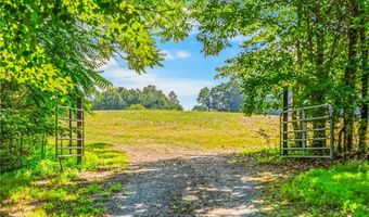 157 Buttercup Ln, Ararat, NC 27007