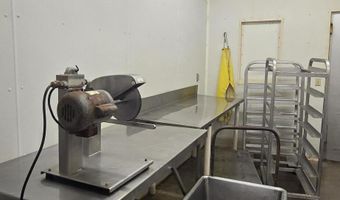 418 E Washington St, Arma, KS 66712