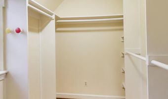 9326 W PARKHILL Dr W, Bethesda, MD 20814