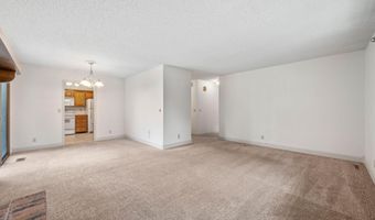 4015 Clarendon St, Bel Aire, KS 67220
