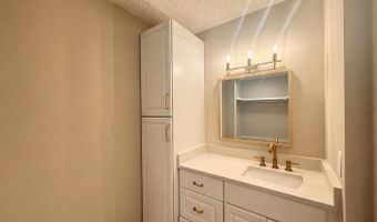 2500 N VAN DORN St 1518, Alexandria, VA 22302