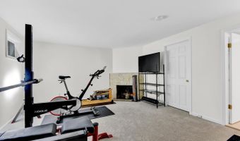 6020 BROAD St, Bethesda, MD 20816