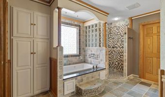 12581 Dover Dr, Apple Valley, MN 55124