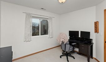 1003 10th Ave SE, Altoona, IA 50009