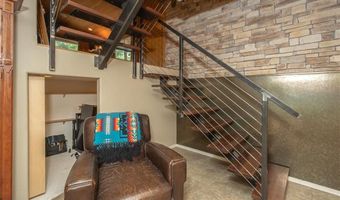 364 E 1600 Rd, Baldwin City, KS 66006