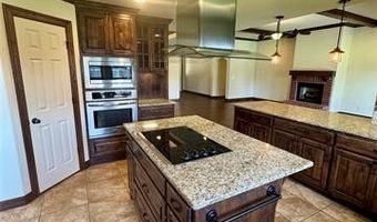 5510 Cooper Ct, Bartlesville, OK 74006