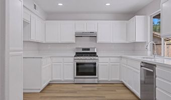 1323 Cottonwood Dr, Oceanside, CA 92056