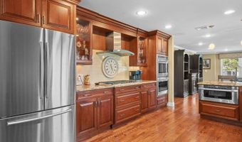 77 Shore Rd, Amityville, NY 11701
