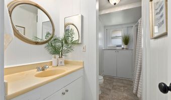 734 Kaipii St, Kailua, HI 96734