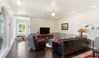 15 Chardonnay Ter, Bedford, NH 03110