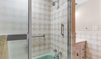 2447 S 5TH St, Philadelphia, PA 19148