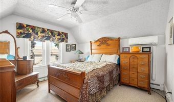 48 Wollaston St, Cranston, RI 02910