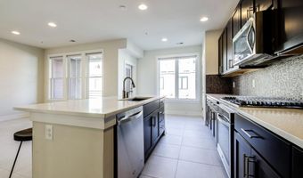 1224 MAIN LINE Blvd 102, Alexandria, VA 22301