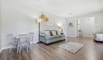 319 Eastview Dr, Biloxi, MS 39531