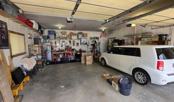 1005 Plum Ln, Aberdeen, SD 57401