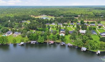 1007 River Pointe Dr, Albany, GA 31701