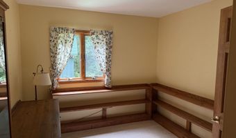 W7230 Marquis Rd, Amberg, WI 54102