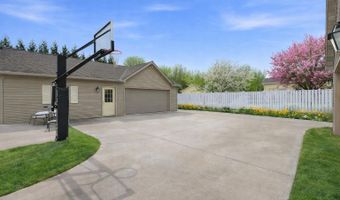 335 Lane 230 Jimmerson Lk, Angola, IN 46703