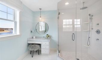 1040 Buttonwoods Ave, Warwick, RI 02886
