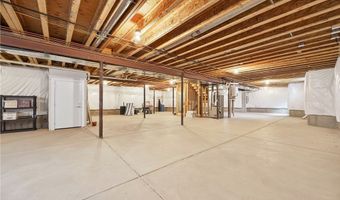9 Dante Ct, Amherst, NY 14221