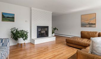 56 Carroll St, Falmouth, ME 04105