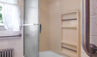 21 Hemlock Ave, Cranston, RI 02910