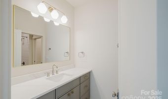 1807 Arnold Dr, Charlotte, NC 28205