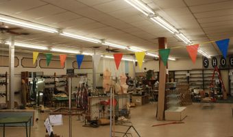 121 N Hayden St, Belzoni, MS 39038