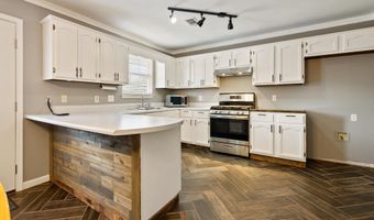 3419 Pawnee Village Dr, Benton, AR 72015