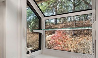 123 Avondale Ridge Rd, Asheville, NC 28803