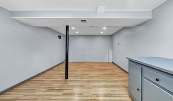 8 Fox Hill Ter, Ansonia, CT 06401
