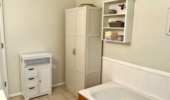 6947 205th Trl, Albia, IA 52531