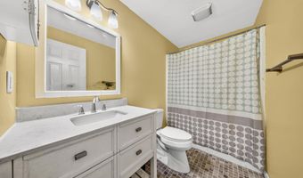 335 Benford Dr, Boiling Springs, SC 29316