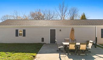 1301 N Main St, Amherst, OH 44001