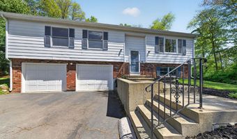 2 Spice Bush Ln, Branford, CT 06405