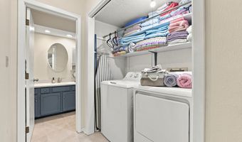412 Faulkner Ct, Ames, IA 50014