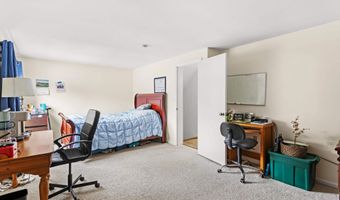 10 Rockingham Ct, Bedford, NH 03110