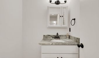 1701 GLASTONBERRY Rd, Potomac, MD 20854